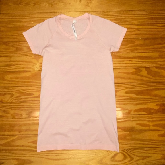 lululemon athletica Tops - Swiftly Tech Tee Size 6 Pink Mist